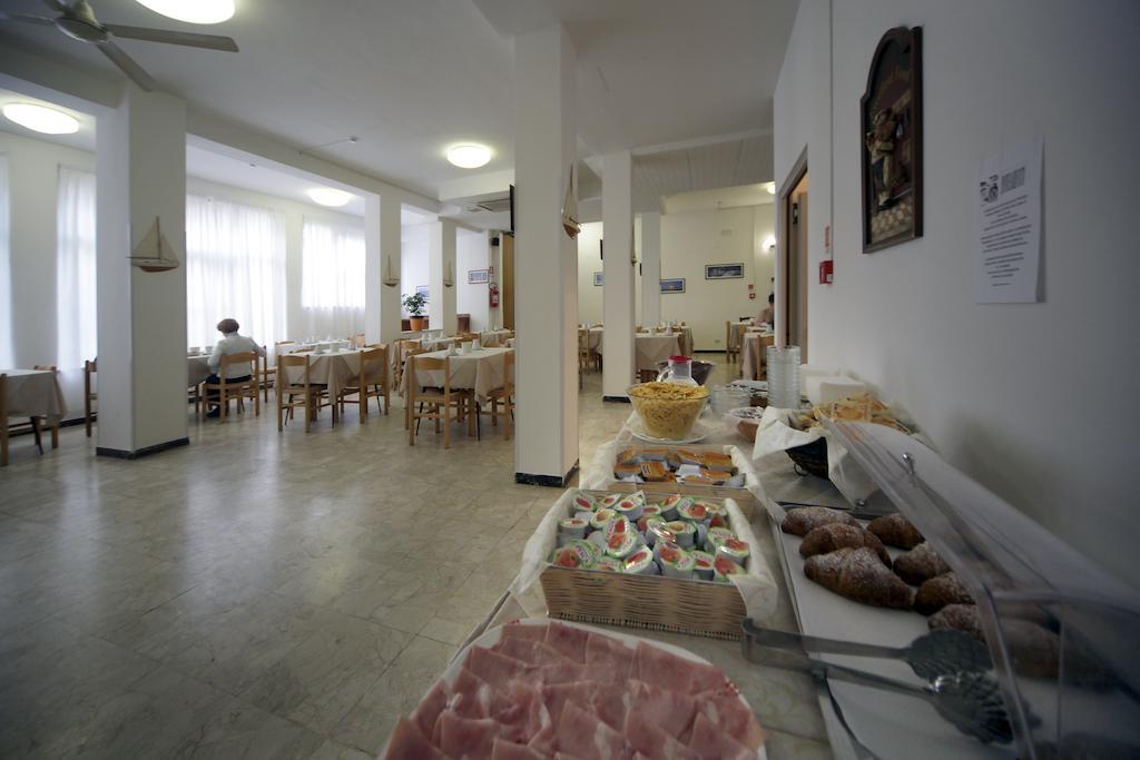 Oxford Hotel Rimini Exterior photo